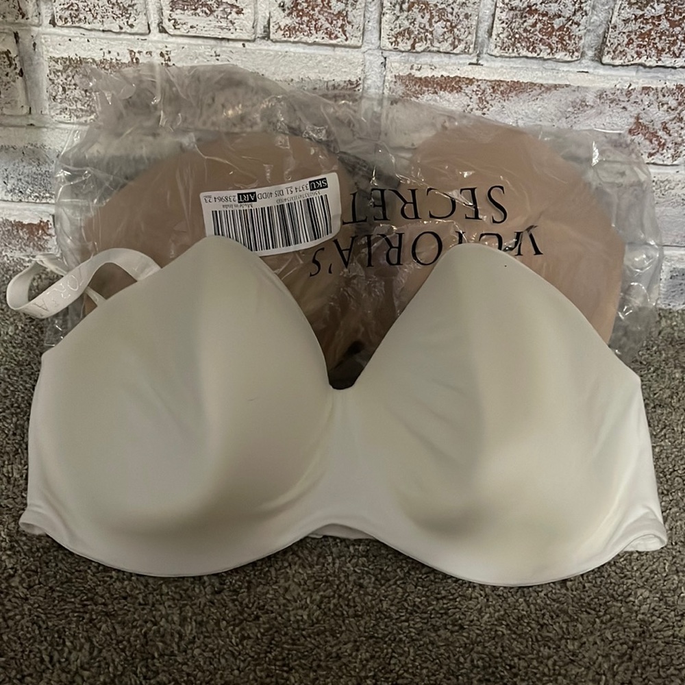 Victoria Secret bras